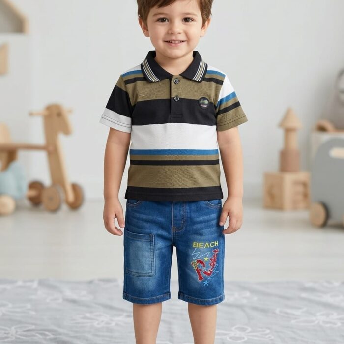 T-Shirt collar with jeans shorts